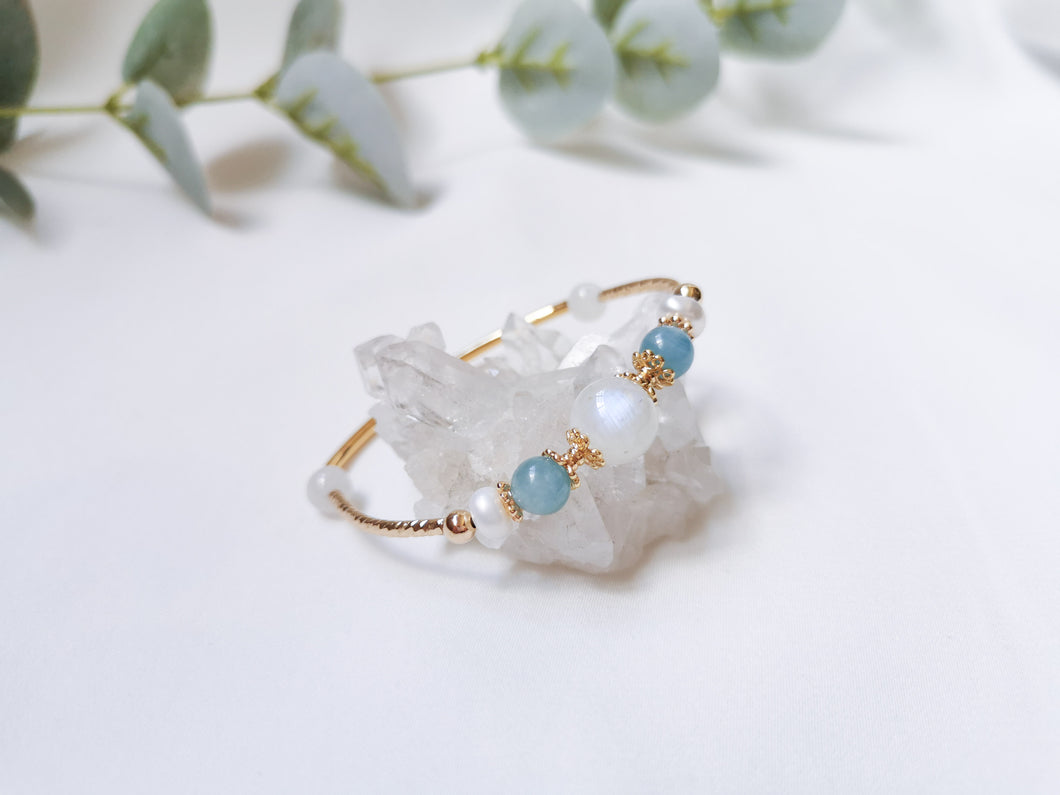 SADIE WELLNESS BRACELET-AQUAMARINE (SELF EXPRESSION, RELIEVE STRESS, CALMING)